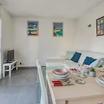 Apartament Cozy With Huge Terrace And Swimmingpool - Welkeys *