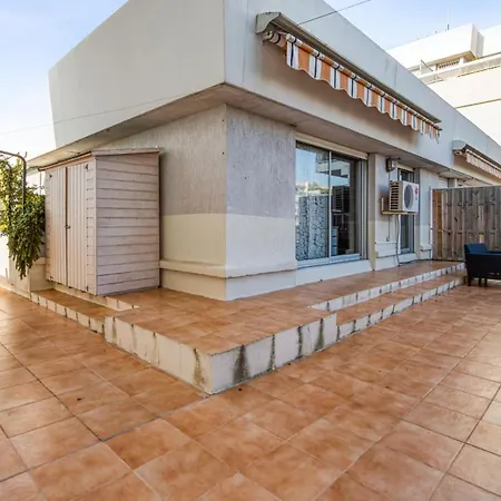 Cozy With Huge Terrace And Swimmingpool - Welkeys *