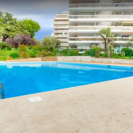 Cozy With Huge Terrace And Swimmingpool - Welkeys * Antibes