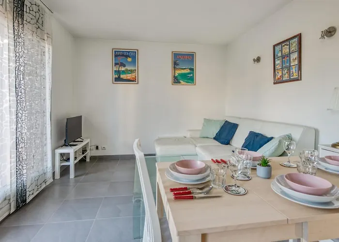 Lejlighed Cozy With Huge Terrace And Swimmingpool - Welkeys *